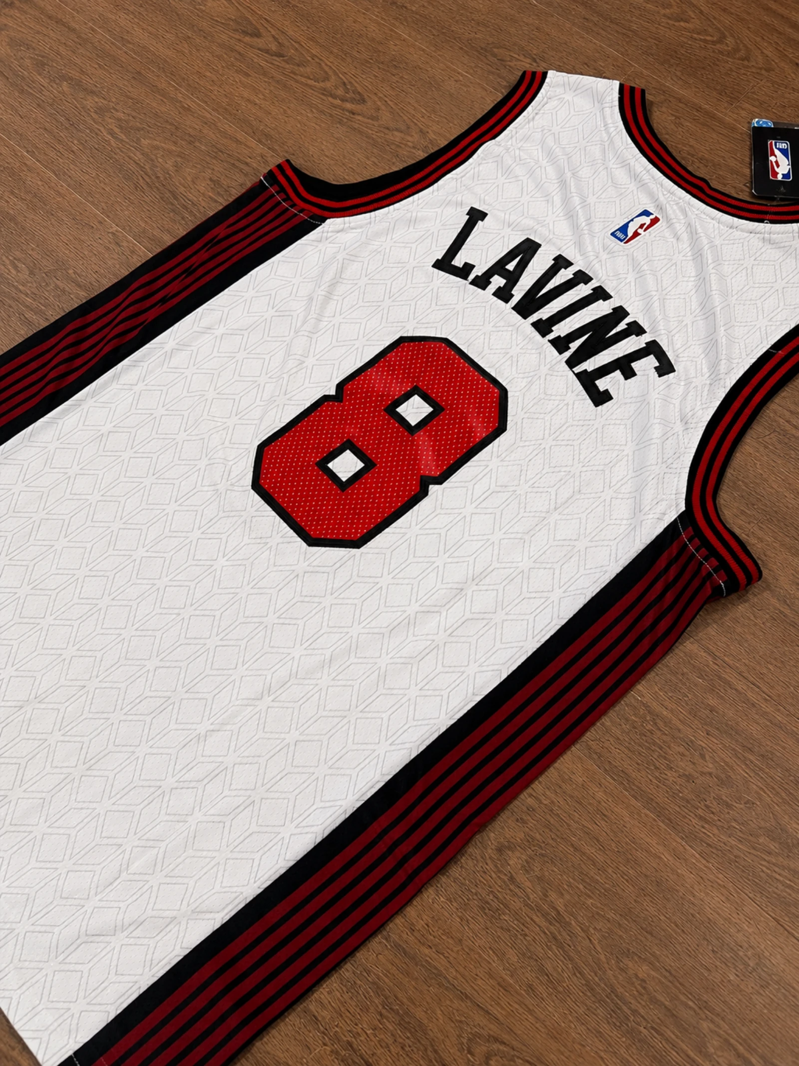 T-shirt Lavine #8 Lavine Basketball Jersey Taille M Nike NBA – photo 5